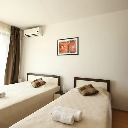 New Line Village דירה סאני ביץ'