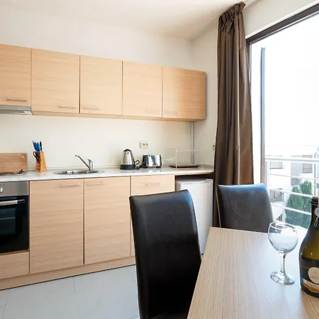 Апартамент New Line Village Слънчев бряг