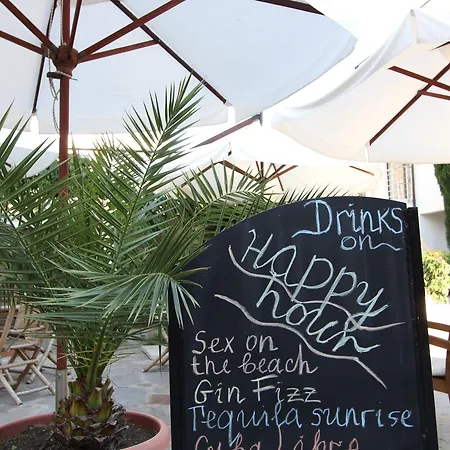 New Line Village Апартамент