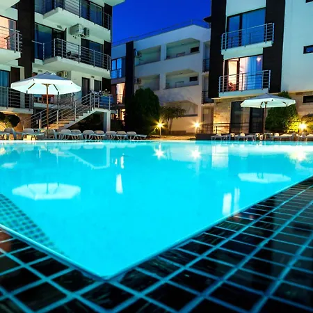 New Line Village דירה סאני ביץ'