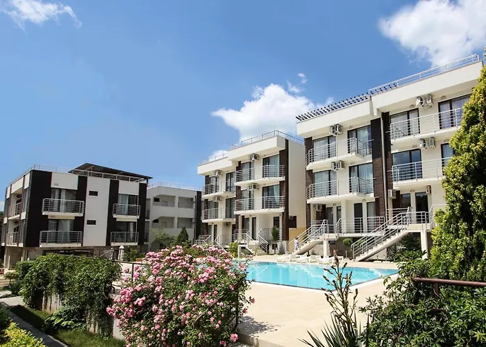 New Line Village Apartment *