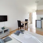 Апартаменты New Line Village
