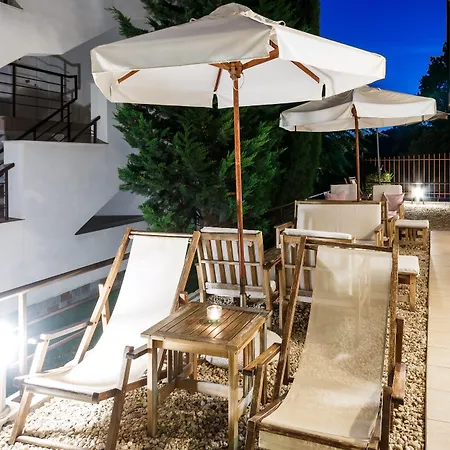 New Line Village 아파트