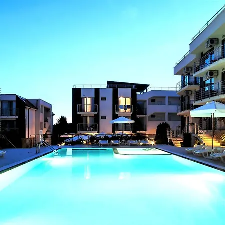 New Line Village Сонячний Берег