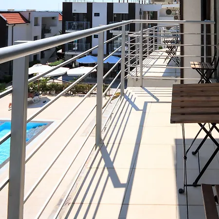 Apartament New Line Village *