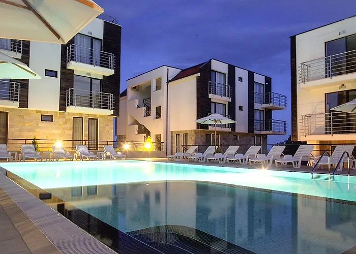 New Line Village Сонячний Берег